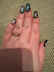 I want to see your nails!