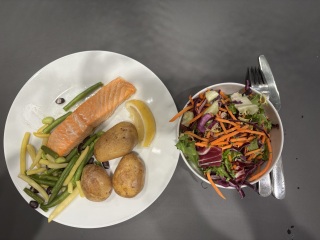 What we ate today in a calorie deficit - whole food  edition (and how do we feel?)