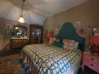 Have you painted a lounge/ other room in plaster pink/ beige colour?