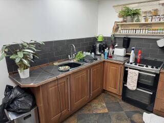 Anyways I can modernise my kitchen on a budget myself