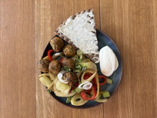 What we ate today in a calorie deficit - whole food  edition (and how do we feel?)