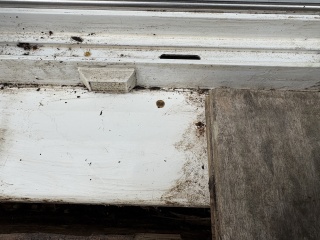 Paving flush with bifold doors, drainage issue