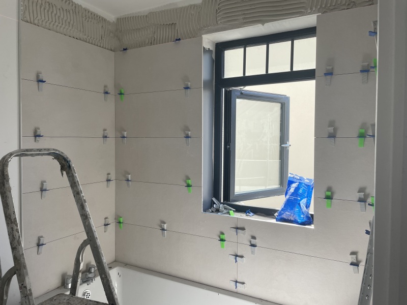What colour to go with this tile? Help!