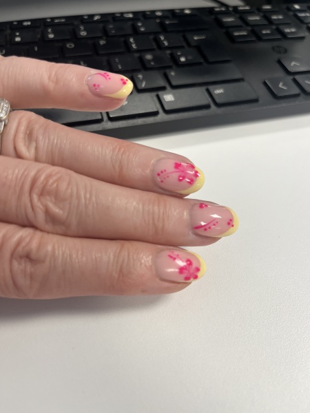 I want to see your nails!