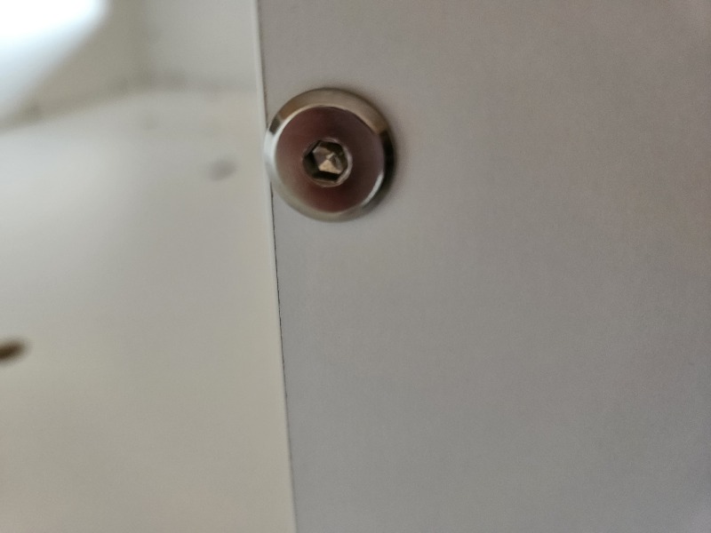 Nightmare dismantling bed - please help!