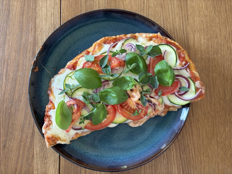 What we ate today in a calorie deficit - whole food  edition (and how do we feel?)