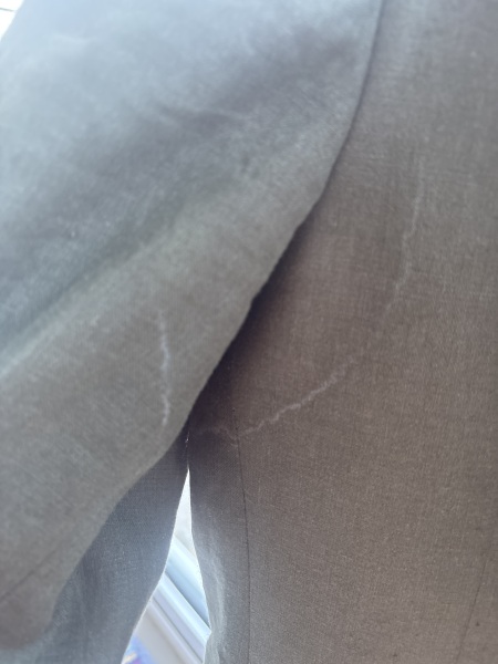 Sweat stains on DS’s new suit