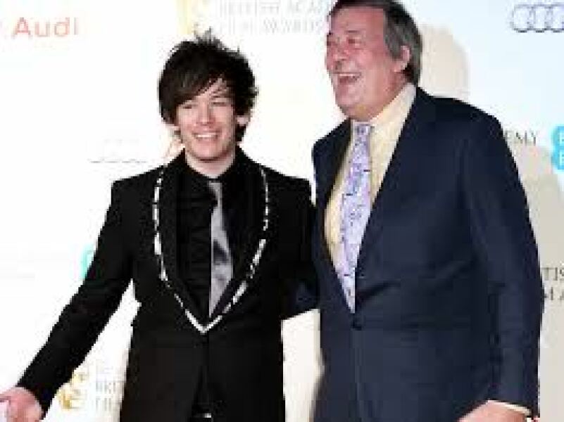 Is Stephen Fry a repulsive, condescending misogynistic turd?