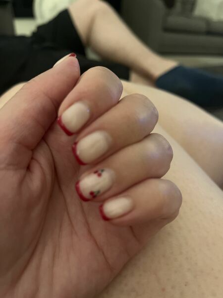 I want to see your nails!