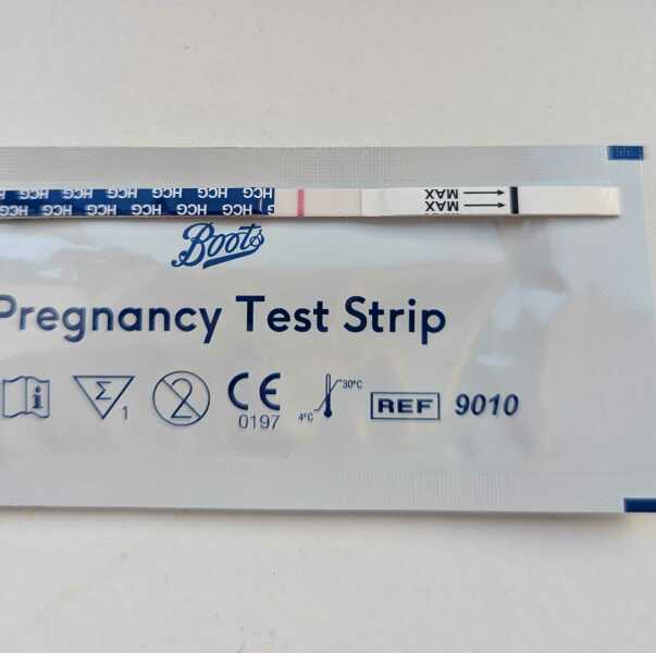 Is this positive? Help me with line eyes!