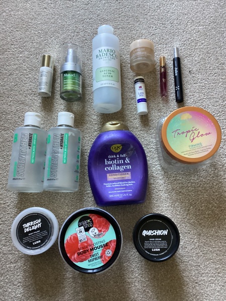 Tempted by beauty treats? Addicted to buying beauty products? Is your collection bursting with favourites? Join fellow beauty lovers in this supportive group!