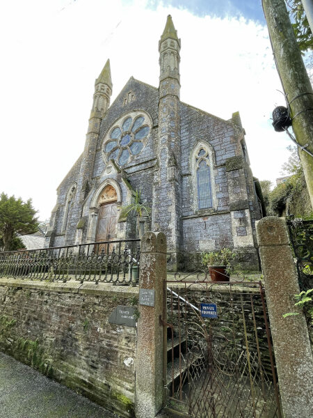 Thread 5: To feel disappointed after reading this in The Observer about the author and her husband from The Salt Path book and film?