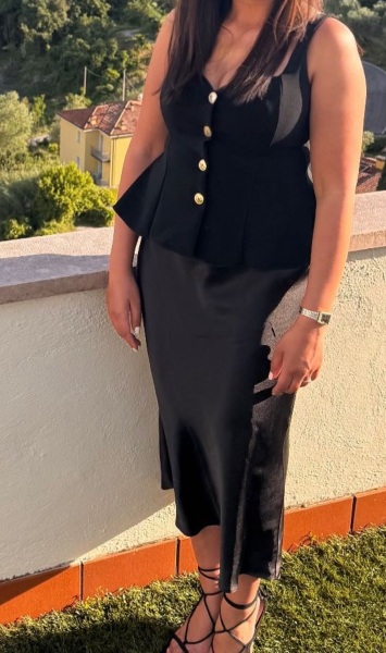 What to wear with a black satin skirt