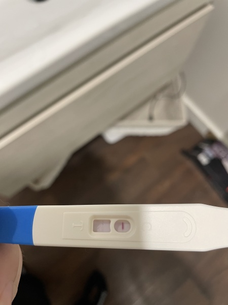 Am I pregnant ? Faint positive or line eyes ?