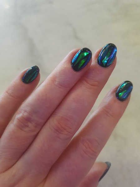 I want to see your nails!