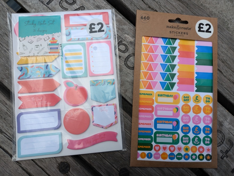 ☀️⛱️Jump into July, keep your cool with flylady technics to a more organised and clean house. Flybaby, fledglings, and fully fledged flyers welcome.🍦🌊🧹🕊️🥏