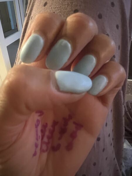 I want to see your nails!