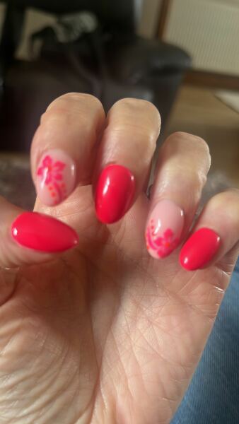 Holiday nails