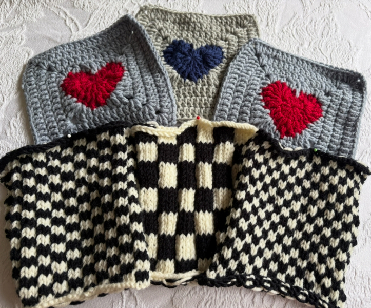 Woolly Hugs. Desperately sad news we are afraid. Making a Blanket for lovely Swashbuckled whose son has tragically died.