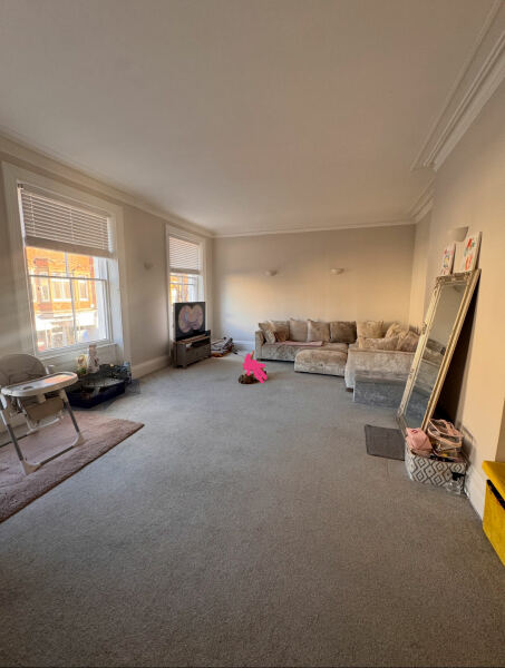 (Pics) help me decorate / spruce my home up!