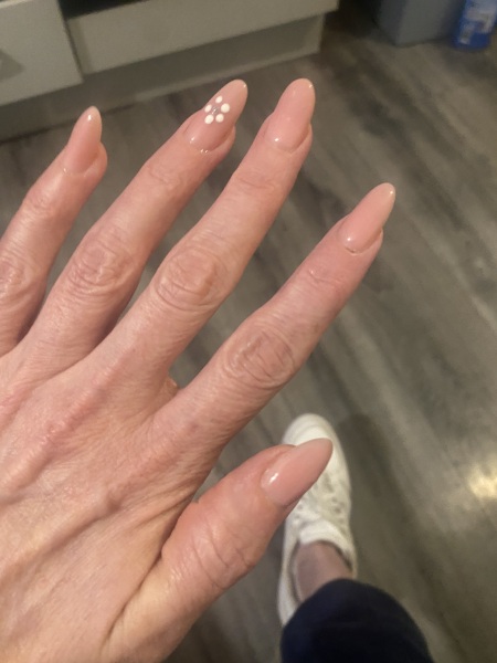 I want to see your nails!