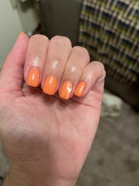 I want to see your nails!