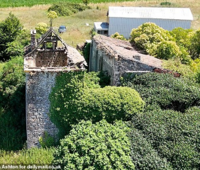Thread 9: To feel disappointed after reading this in The Observer about the author and her husband from The Salt Path book and film?