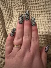 I want to see your nails!