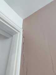 Huge cracks in walls