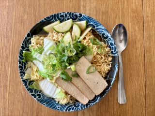 What we ate today in a calorie deficit - whole food  edition (and how do we feel?)
