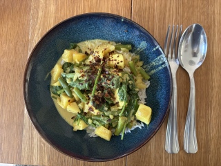 What we ate today in a calorie deficit - whole food  edition (and how do we feel?)