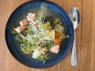 What we ate today in a calorie deficit - whole food  edition (and how do we feel?)