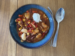 What we ate today in a calorie deficit - whole food  edition (and how do we feel?)