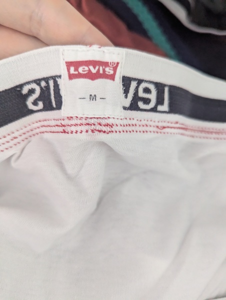 Any clothes shop workers able to help please?