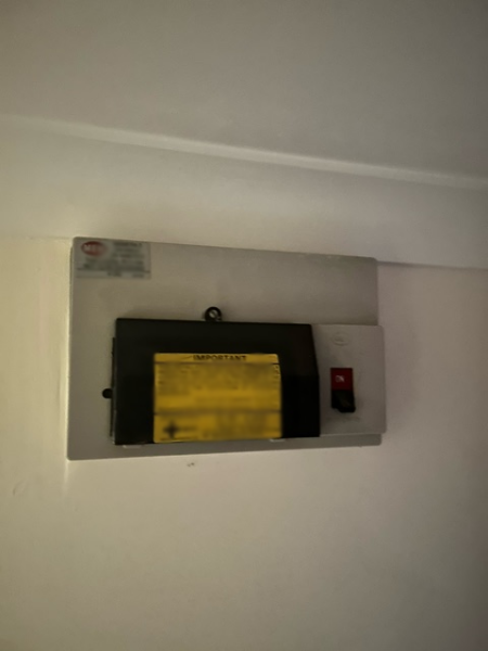 Any electricians in the house?