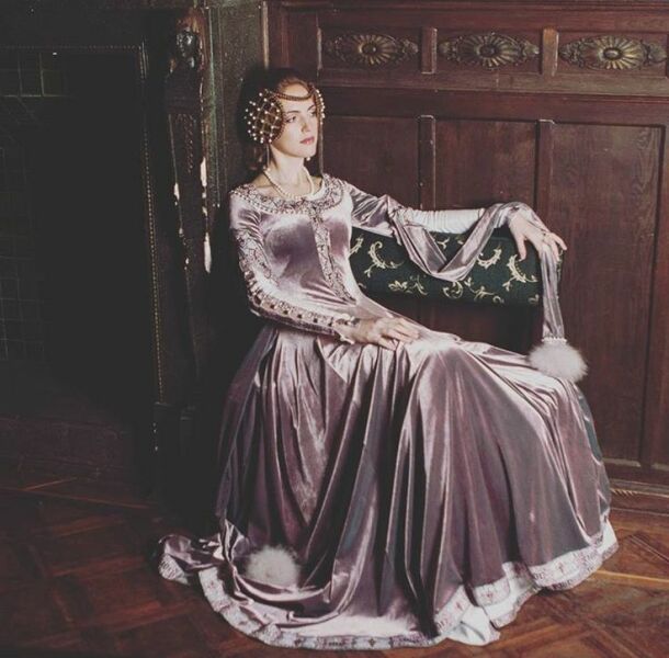 Ye Olde Worlde Mumsnette