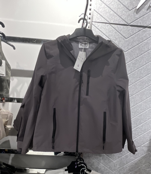 Shell/non-lined/packable waterproof