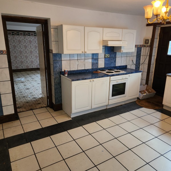 Crazy quotes? Regretting buying your fixer upper? Join me in home renovation rants!