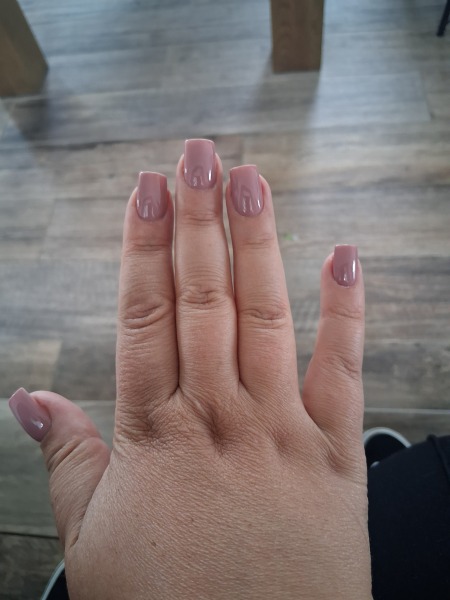 I want to see your nails!