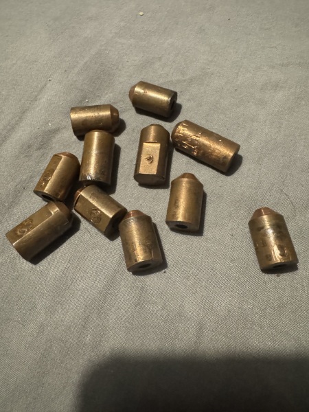 Can anyone identify these please, I’m mystified.