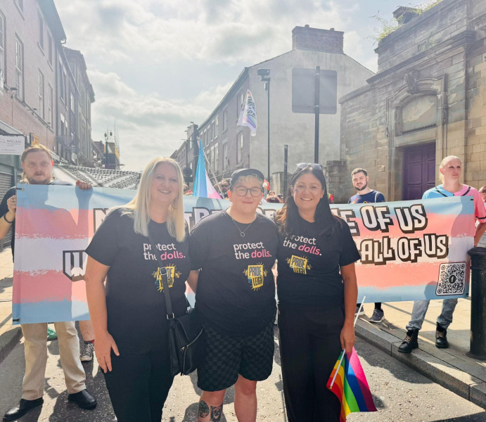 Lisa Nandy wears ‘Protect the Dolls’ T-shirt at Pride event
