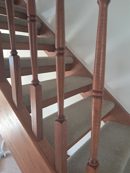 1970s "floating" style staircase with green carpet - what do I need to know and do?