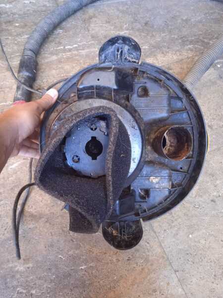 water problem on Karcher A2003 vacuum cleaner