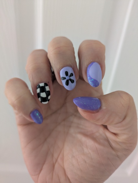 I want to see your nails!