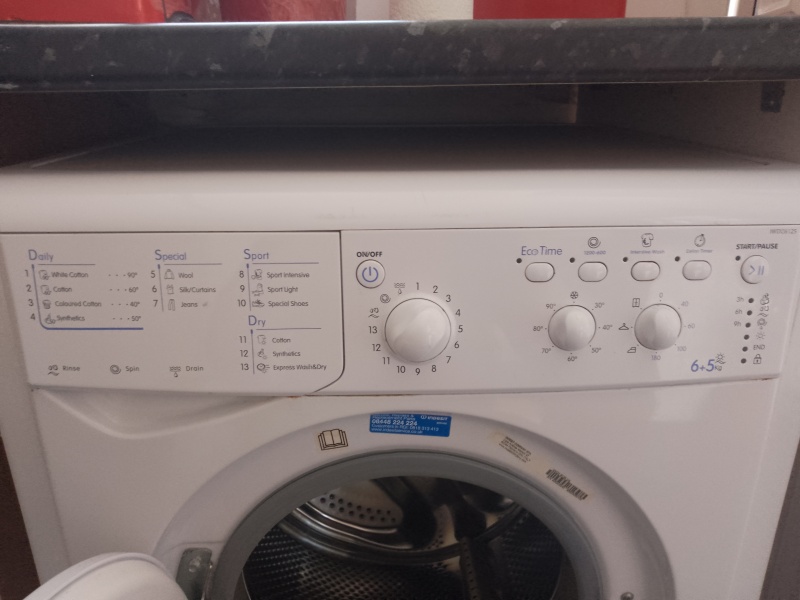 Help! I don't understand my washer/dryer combi and my clothes stink!
