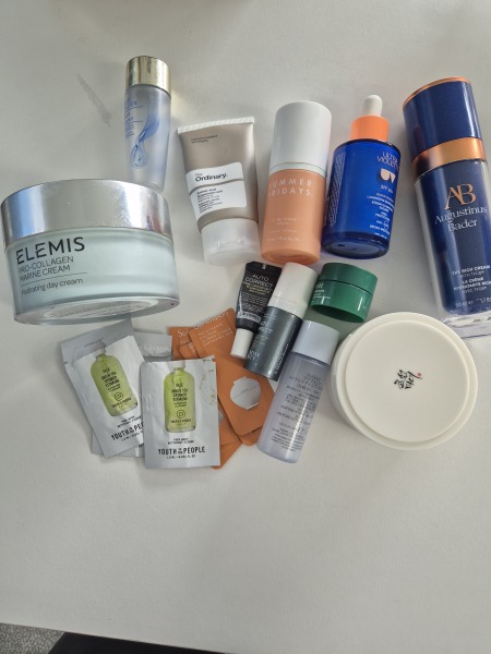 Tempted by beauty treats? Addicted to buying beauty products? Is your collection bursting with favourites? Join fellow beauty lovers in this supportive group!