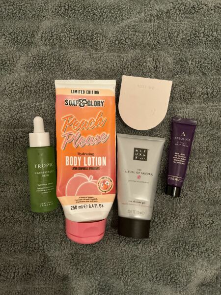 Tempted by beauty treats? Addicted to buying beauty products? Is your collection bursting with favourites? Join fellow beauty lovers in this supportive group!