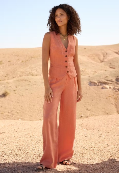 Androgynous wedding guest outfit for teen