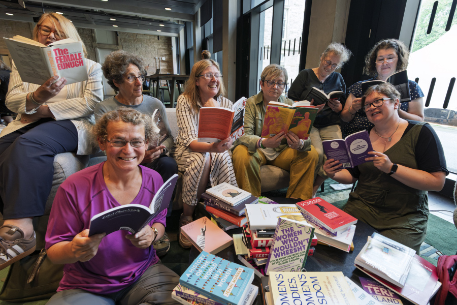 The Bluestocking does a late night flit again