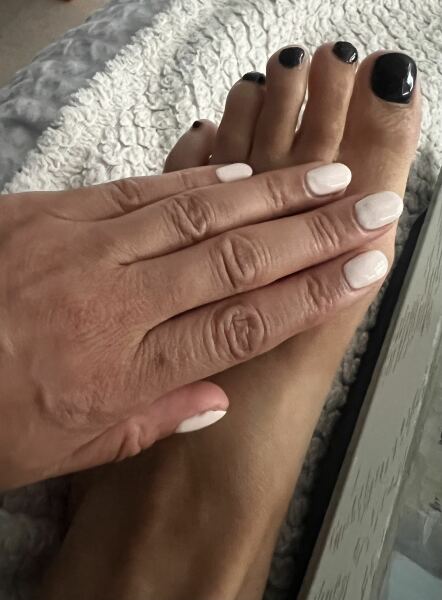 I want to see your nails!